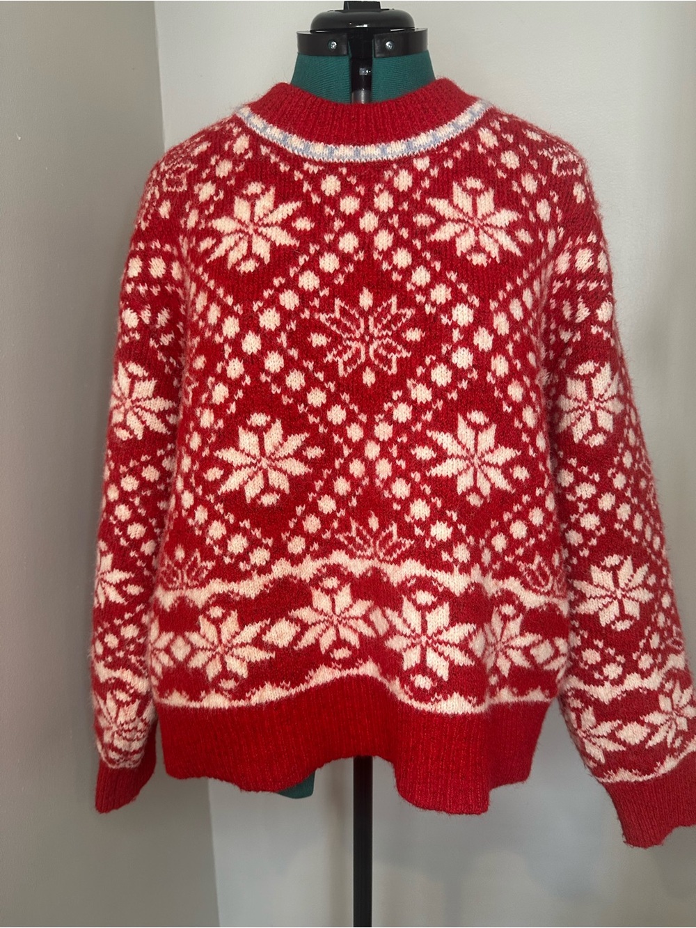Universal Thread Red & Cream Nordic Snowflake Turtleneck Sweater